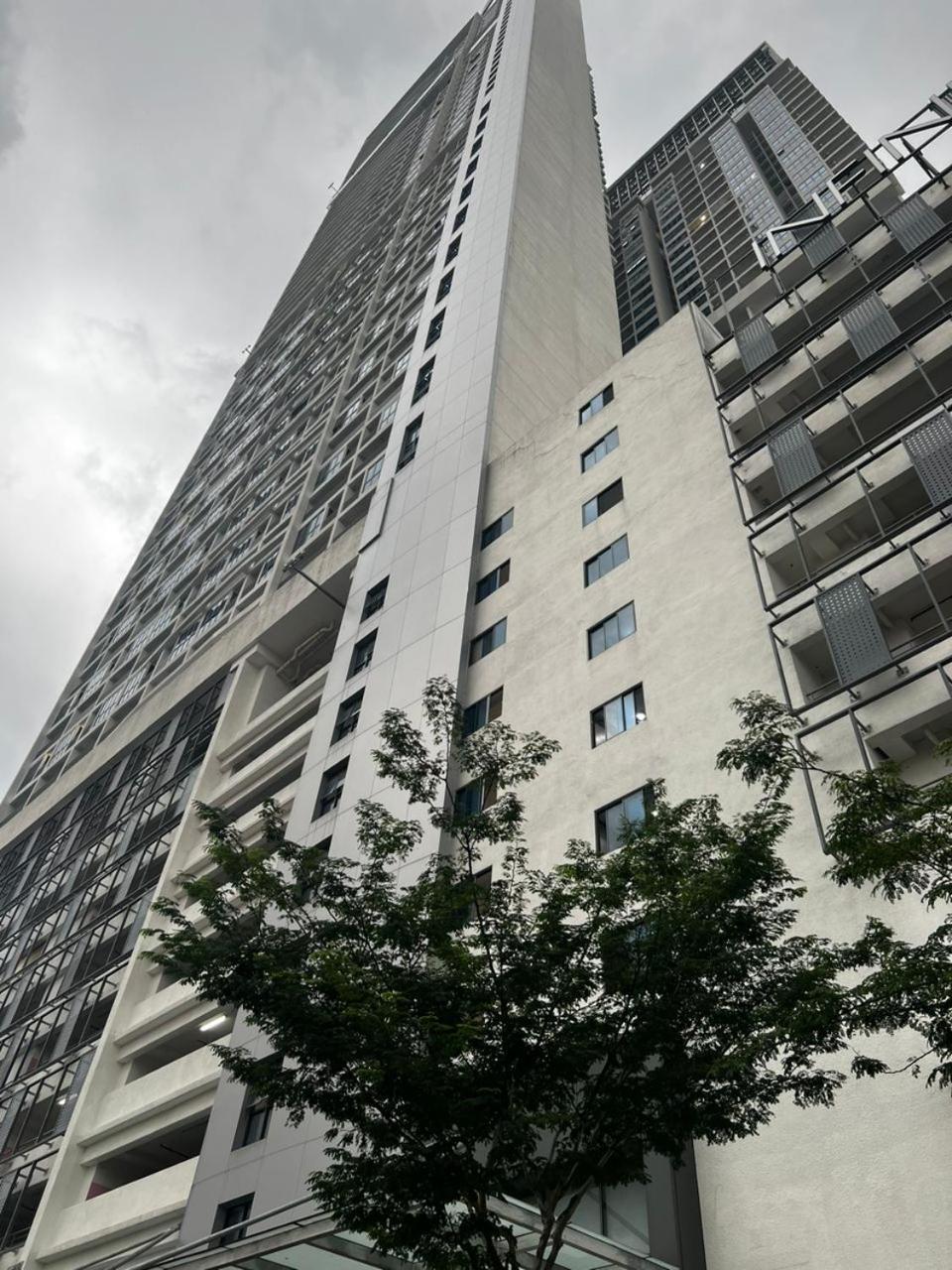 The Colony Klcc View By Nzv Διαμέρισμα Κουάλα Λουμπούρ Δωμάτιο φωτογραφία